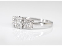 Witgouden trinity ring met diamanten - afbeelding 5 van  9