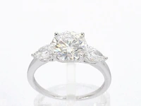 Witgouden trinity ring met een diamant van 2.00 carat