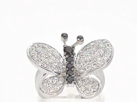 Witgouden vlinder ring met diamanten en zwarte diamanten - afbeelding 1 van  12