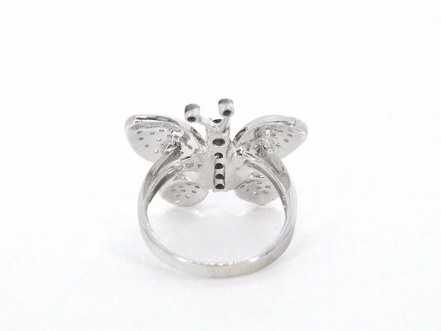 Witgouden vlinder ring met diamanten en zwarte diamanten - afbeelding 10 van  12