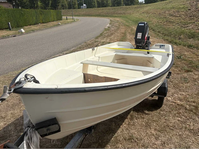 With dromedille 320 met suzuki dt9.9 & trailer - afbeelding 5 van  36