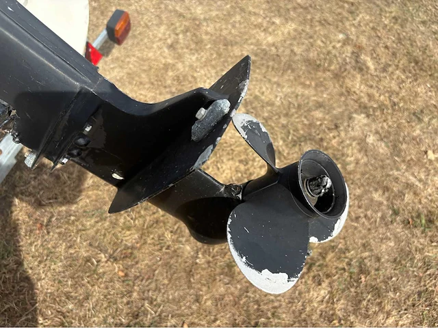 With dromedille 320 met suzuki dt9.9 & trailer - afbeelding 13 van  36