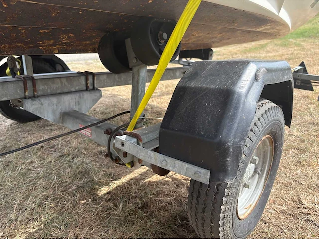 With dromedille 320 met suzuki dt9.9 & trailer - afbeelding 20 van  36