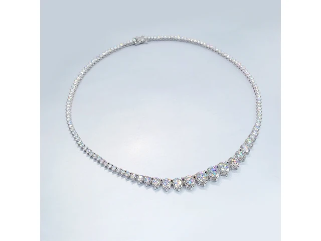 Witte collier met oplopende briljanten van 25.00 carat totaal - afbeelding 4 van  10