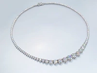 Witte collier met oplopende briljanten van 25.00 carat totaal - afbeelding 4 van  10