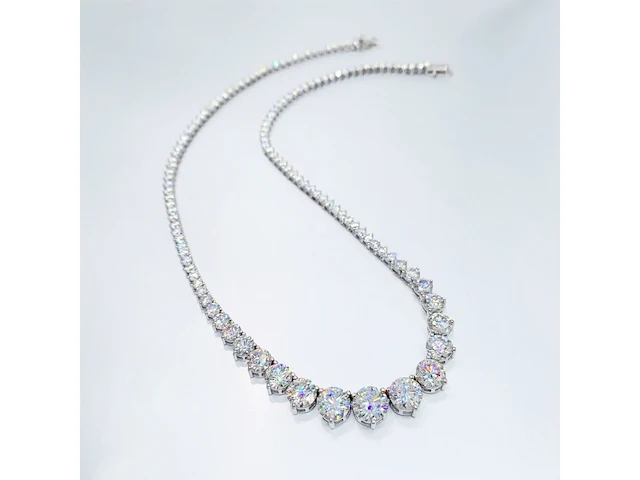 Witte collier met oplopende briljanten van 25.00 carat totaal - afbeelding 5 van  10