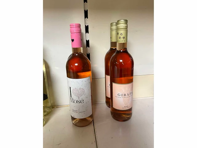 Witte en rosé wijn (11x) - afbeelding 6 van  6