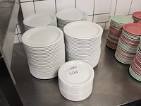 Witte porseleinen borden in diverse maten ruim 100 stuks - afbeelding 2 van  2