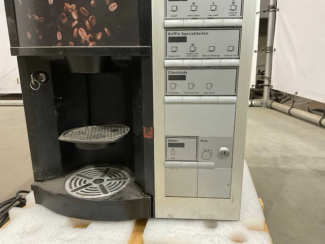 Wittenborg 7100 espresso professionele koffiemachine - afbeelding 9 van  11
