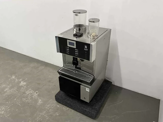 Wmf - bistro 8400 - koffiemachine met melkkoeler - afbeelding 1 van  8