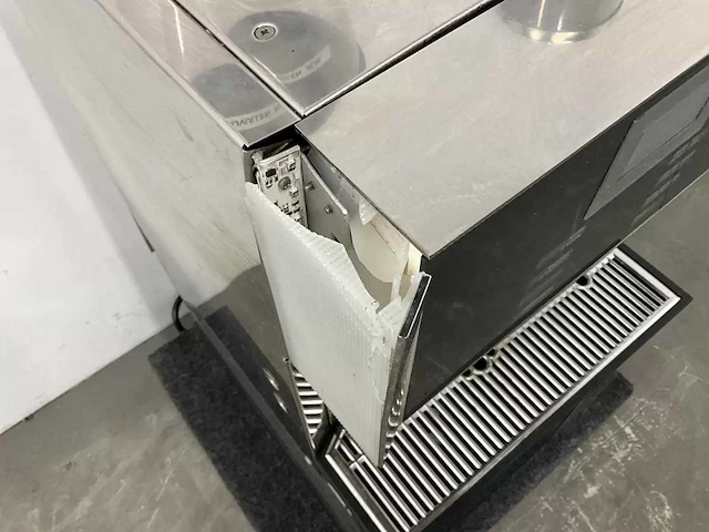 Wmf - bistro 8400 - koffiemachine met melkkoeler - afbeelding 9 van  9