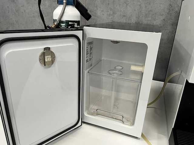 Wmf 1100s - warme drankenautomaat + melkkoeler - afbeelding 6 van  17