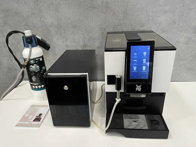Wmf 1100s - warme drankenautomaat + melkkoeler - afbeelding 1 van  17