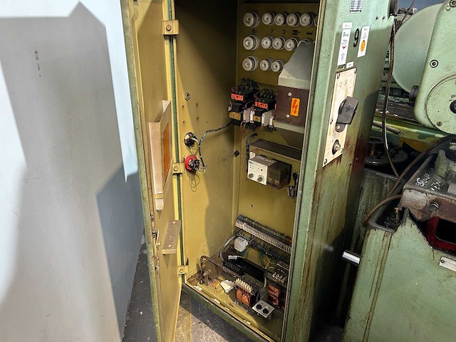 Wmw - su200x800 - cylindrical grinding machine - afbeelding 9 van  21