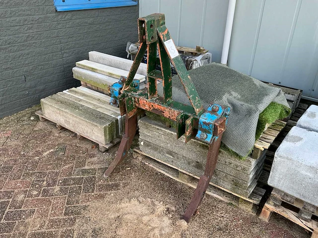 Woelpoot - afbeelding 1 van  8
