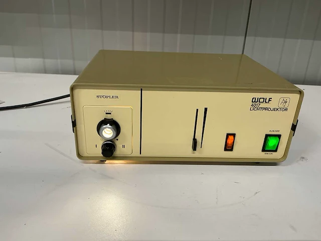 Wolf 4017 lichtprojector - afbeelding 1 van  2