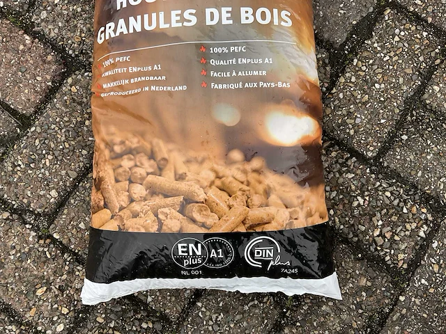 Wood flare zak pellet korrels (780x) - afbeelding 4 van  9