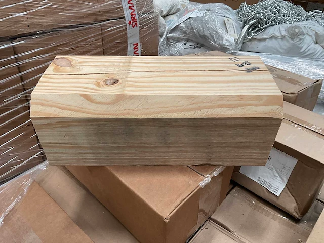 Wood wheel chock (50x) - afbeelding 1 van  4