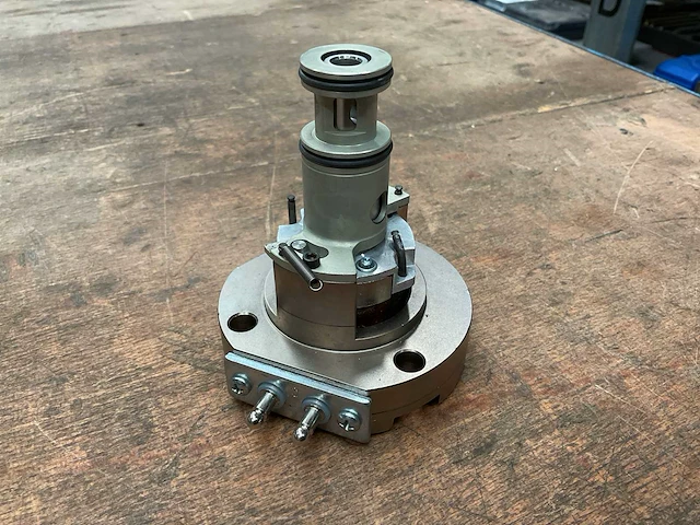 Woodward actuator - afbeelding 1 van  6