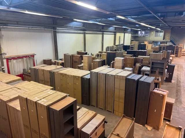 Woonmeubilair wegens bedrijfsverhuizing