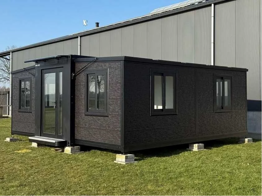 Woonunits, opslag tenten, generatoren, tuinmachines en gereedschappen