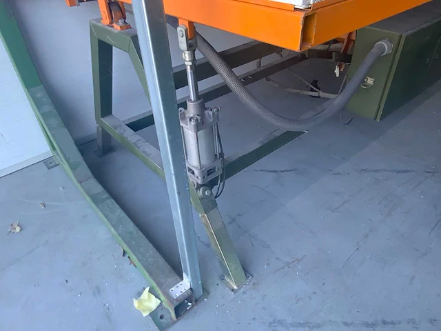 Worker kieptafel met beslagrek - afbeelding 3 van  23