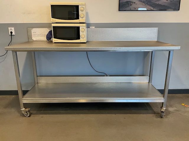Working tables - afbeelding 1 van  1