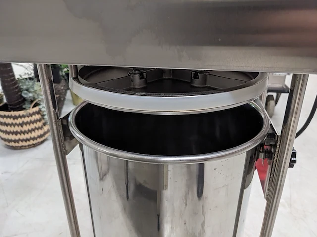 Worstvuller 1.5 liter, esf-25l - afbeelding 6 van  9