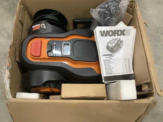 Worx wg757e robotmaaier - afbeelding 1 van  10