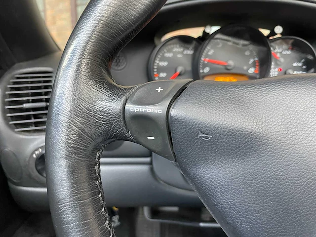 Wp0zzz98z1u601875 porsche boxster 986 2.7 220pk 2001 youngtimer - afbeelding 16 van  40