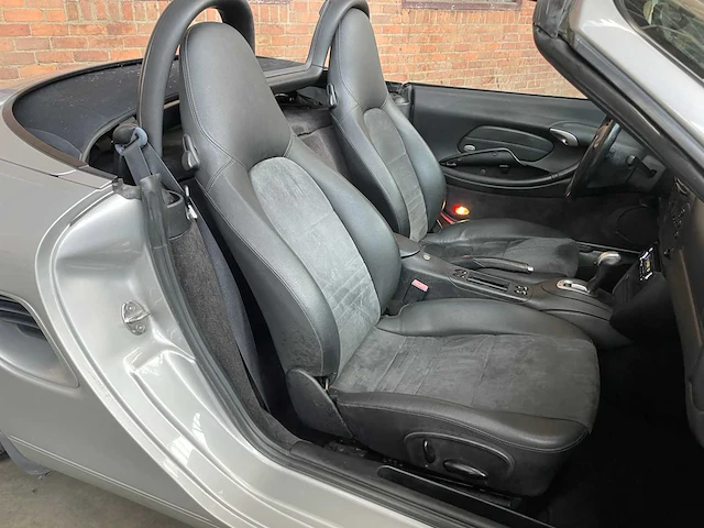 Wp0zzz98z1u601875 porsche boxster 986 2.7 220pk 2001 youngtimer - afbeelding 28 van  40