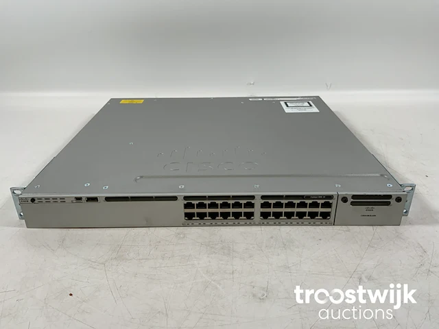 (ws-c3850-24t-e v02) 24 ethernet port switch - afbeelding 1 van  6