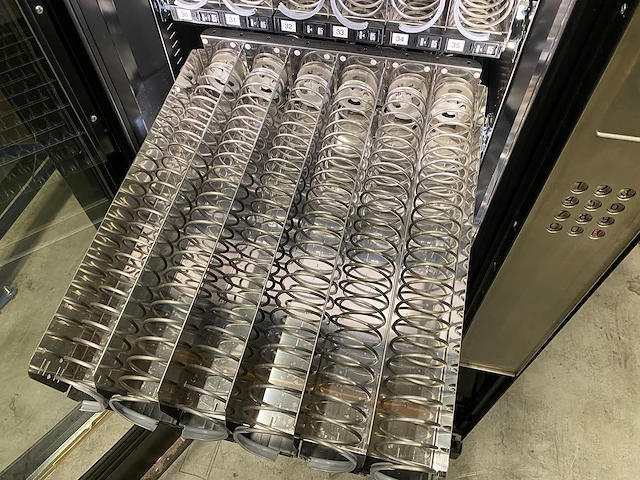 Wurlitzer - 700 - non-food - vending machine - afbeelding 4 van  13