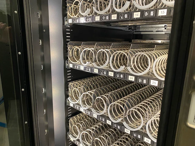 Wurlitzer - 700 - non-food - vending machine - afbeelding 3 van  11