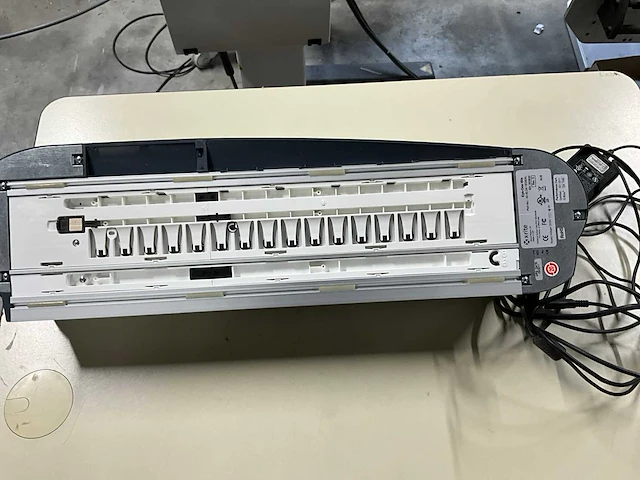 X-rite eye-one isis grafische kleuren calibratie machine - afbeelding 3 van  5