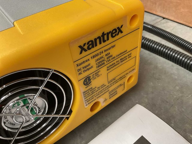 Xantrex 1800 sine wave inverter - afbeelding 4 van  6