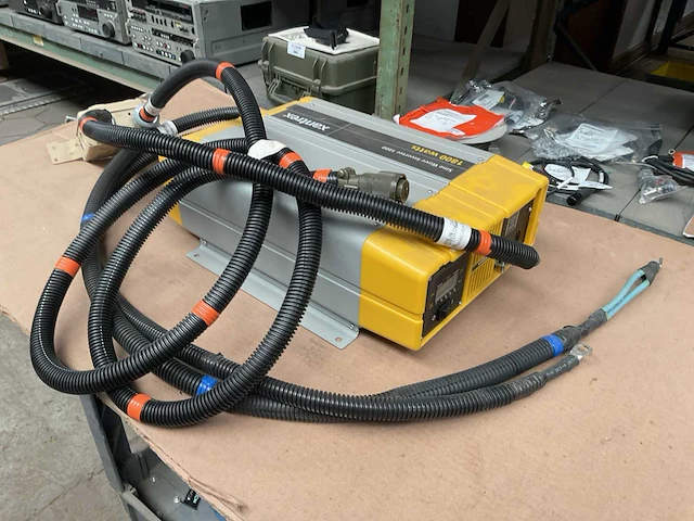 Xantrex sine wave interverter 1800 interverter - afbeelding 2 van  7