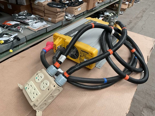 Xantrex sine wave interverter 1800 interverter - afbeelding 3 van  7