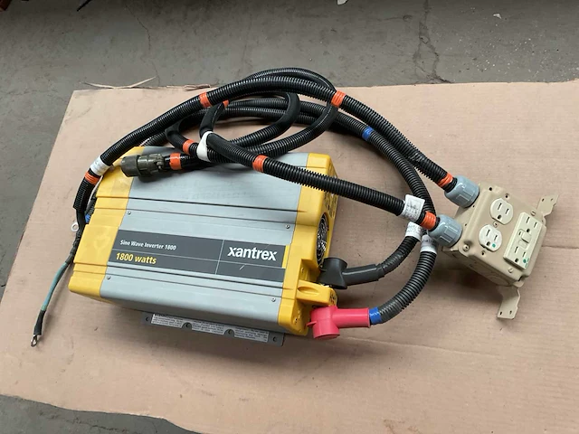 Xantrex sine wave interverter 1800 interverter - afbeelding 5 van  7