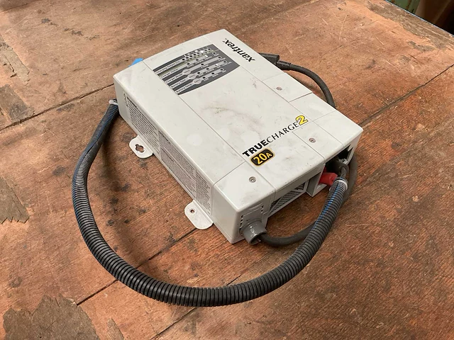 Xantrex truecharge2 lader - afbeelding 1 van  3
