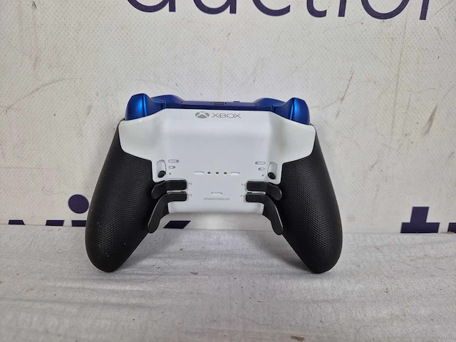 Xbox elite series 2 draadloze controller - core blauw - afbeelding 3 van  3