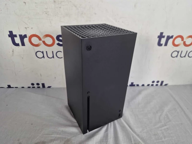 Xbox series x console - afbeelding 2 van  2