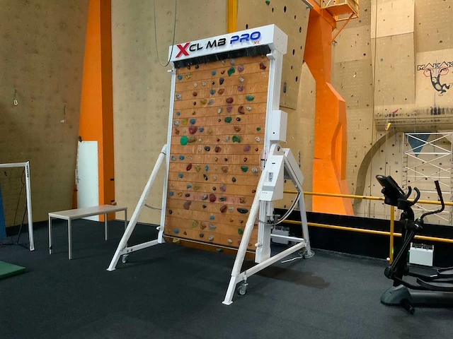 Xclimb pro xl roterende klimwand - afbeelding 1 van  10