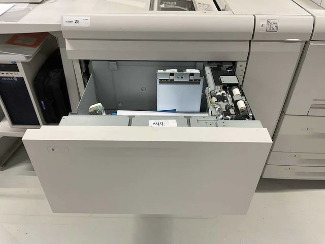 Xerox 4127 digitale drukpers (kleur) - afbeelding 16 van  18