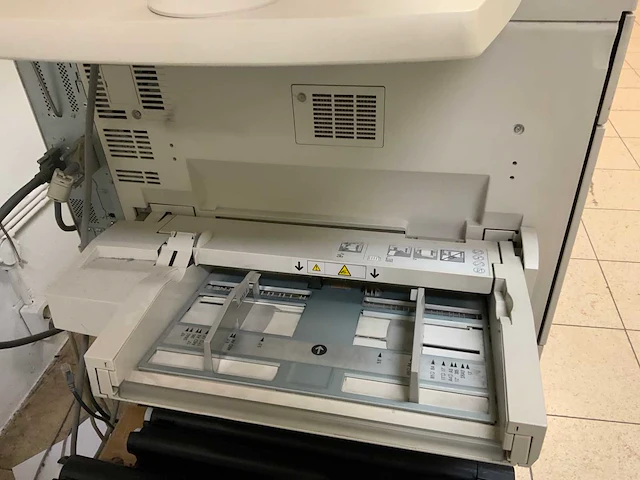 Xerox docucolor 242 kopieerapparaat met duplexmodule sfn-4 - afbeelding 26 van  26