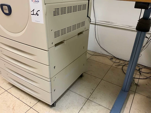 Xerox phaser 5550 kopieerapparaat - afbeelding 9 van  12