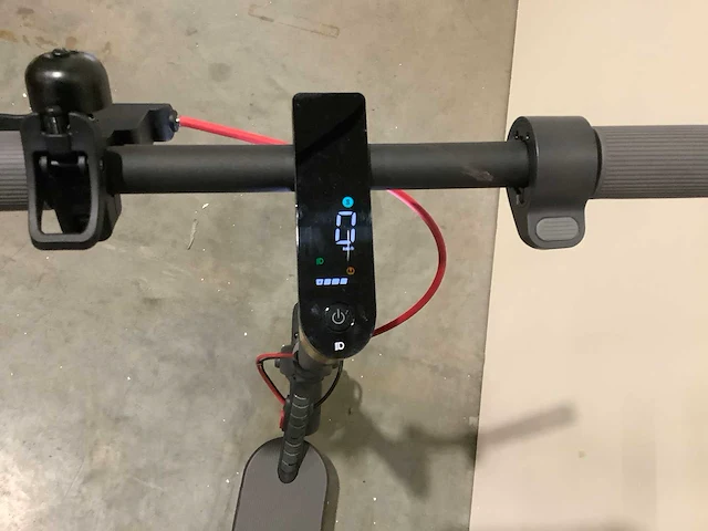 Xiaomi 4 elektrische step - afbeelding 4 van  6