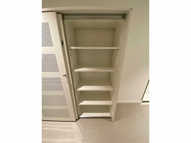 Xl hoge akoestische stalen schuifdeurkast - afbeelding 10 van  17