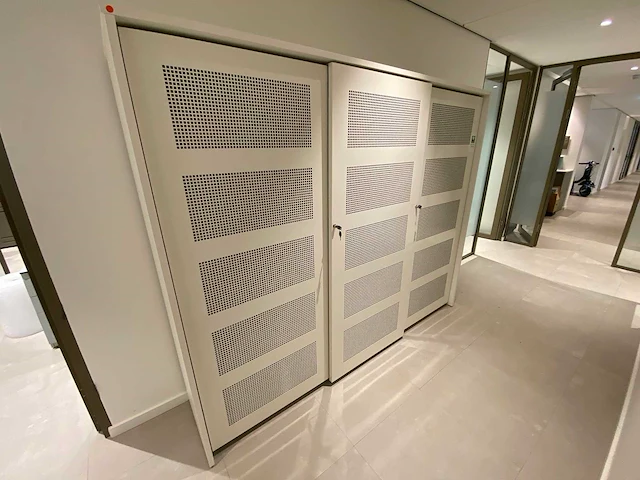 Xl hoge akoestische stalen schuifdeurkast - afbeelding 7 van  17