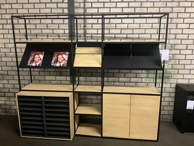 Xoon displaykast - afbeelding 1 van  9